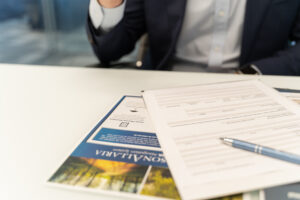 contact carsonallaria